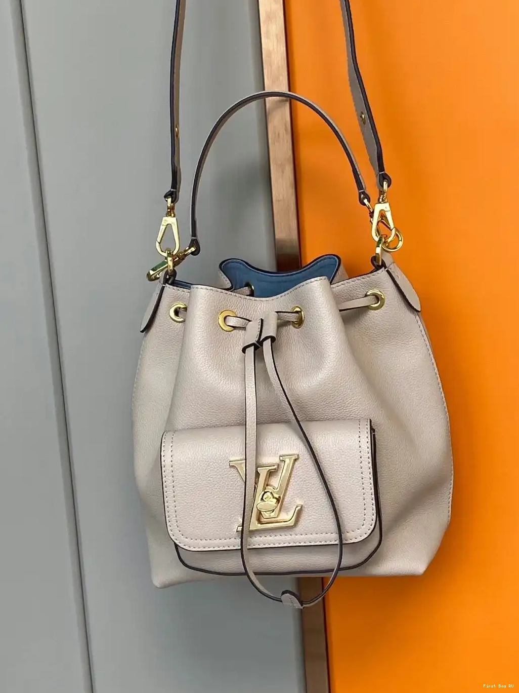 Firstbag LOUIS BUCKET VUITTON LOCKME 0531